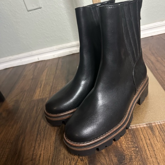 Korks | Black Boots with Chunky Sole - Picture 4 of 6